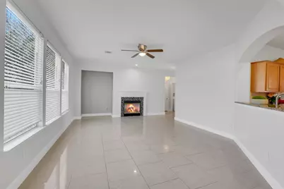 12426 Shadowpoint Drive, Houston, TX 77082 - Photo 9