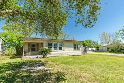 302 W 8th Street #A, Freeport, TX 77541 - Photo 17