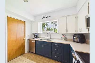 103 Ligustrum Street, Lake Jackson, TX 77566 - Photo 17