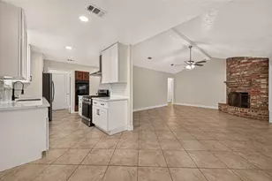 12523 Hunting Briar Dr, Houston, TX 77099 - Photo 13