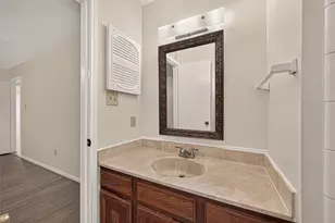 12523 Hunting Briar Dr, Houston, TX 77099 - Photo 31