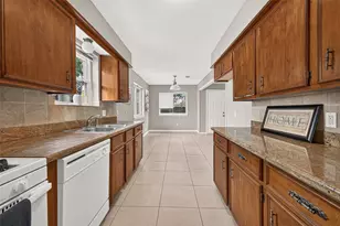 24114 Spring Briar Ln, Spring, TX 77373 - Photo 11