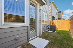 10028 Rustic Charm St, Houston, TX 77080 - Photo 29