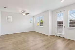 10028 Rustic Charm St, Houston, TX 77080 - Photo 7