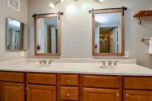 7575 Kirby Dr, Houston, TX 77030 - Photo 25