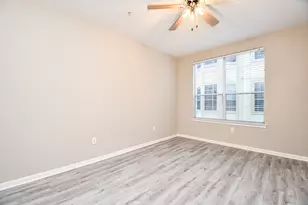 7575 Kirby Dr, Houston, TX 77030 - Photo 17