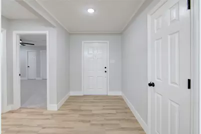 9719 Lawngate Drive, Houston, TX 77080 - Photo 9