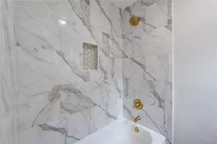 9719 Lawngate Dr, Houston, TX 77080 - Photo 37