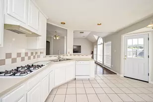 12210 Ferncrest Ct, Houston, TX 77070 - Photo 11