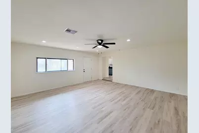 301 Cypress Street, Lake Jackson, TX 77566 - Photo 31