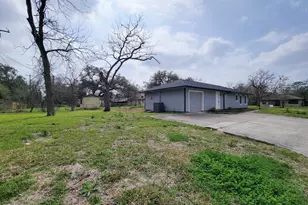 301 Cypress St, Lake Jackson, TX 77566 - Photo 39