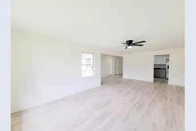 301 Cypress Street, Lake Jackson, TX 77566 - Photo 5