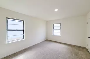 301 Cypress St, Lake Jackson, TX 77566 - Photo 17