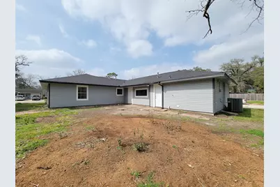 301 Cypress Street, Lake Jackson, TX 77566 - Photo 37