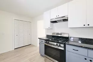 301 Cypress St, Lake Jackson, TX 77566 - Photo 13