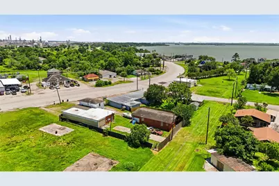 6105 Bayway Drive, Baytown, TX 77520 - Photo 5