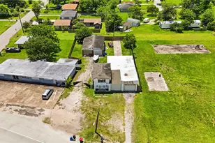 6105 Bayway Dr, Baytown, TX 77520 - Photo 11
