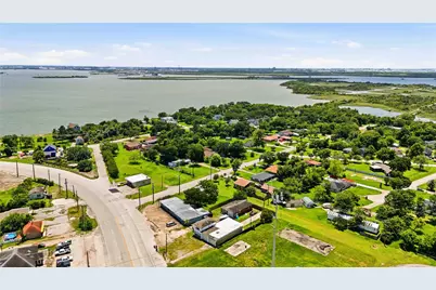 6105 Bayway Drive, Baytown, TX 77520 - Photo 7
