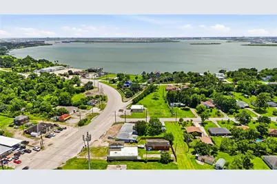 6105 Bayway Drive, Baytown, TX 77520 - Photo 1