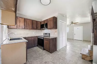 6105 Bayway Drive, Baytown, TX 77520 - Photo 15