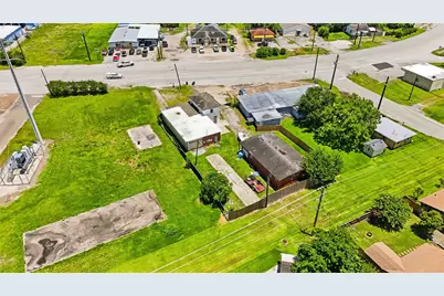 6105 Bayway Drive, Baytown, TX 77520 - Photo 13
