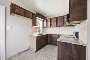6105 Bayway Dr, Baytown, TX 77520 - Photo 17