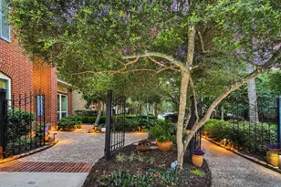 63 Silver Bayou Ct, Conroe, TX 77384 - Photo 3