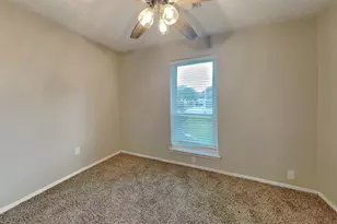 10107 King Ranch Ln, Sugar Land, TX 77498 - Photo 11