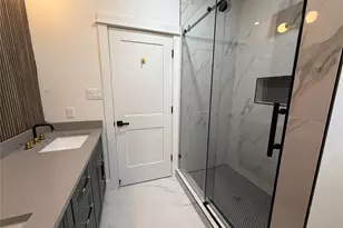 8013 Cora St, Houston, TX 77088 - Photo 9