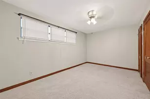 610 E Houston St, Highlands, TX 77562 - Photo 41