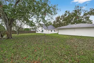 610 E Houston St, Highlands, TX 77562 - Photo 49