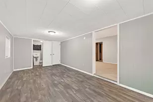 610 E Houston St, Highlands, TX 77562 - Photo 33