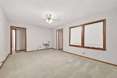 610 E Houston Street, Highlands, TX 77562 - Photo 13