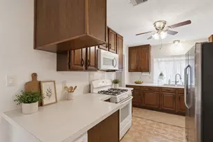 8611 Humphreys Dr, Houston, TX 77083 - Photo 15