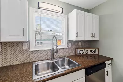 1422 Market Street, Galveston, TX 77550 - Photo 11