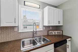 1422 Market St, Galveston, TX 77550 - Photo 11