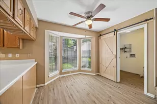2710 Golden Leaf Dr, Houston, TX 77339 - Photo 9