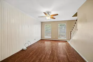 2710 Golden Leaf Dr, Houston, TX 77339 - Photo 9