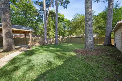 2710 Golden Leaf Drive, Houston, TX 77339 - Photo 25
