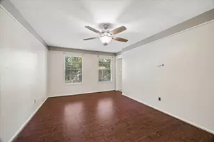 2710 Golden Leaf Dr, Houston, TX 77339 - Photo 23