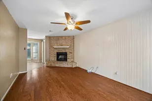 2710 Golden Leaf Dr, Houston, TX 77339 - Photo 7
