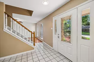 2710 Golden Leaf Dr, Houston, TX 77339 - Photo 5