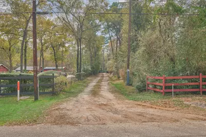 3027 Pine Acres Drive, Conroe, TX 77384 - Photo 5