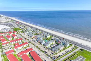 7000 Seawall Blvd, Galveston, TX 77551 - Photo 37