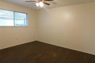 1517 Silverpines Rd, Houston, TX 77062 - Photo 7