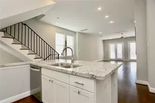 1227 W 19th St, Houston, TX 77008 - Photo 7