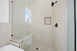 8917 Sunshine Laverne Ln, Houston, TX 77080 - Photo 27