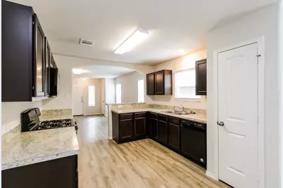 2911 Karin Crest Lane, Conroe, TX 77304 - Photo 7