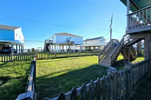 12929 John Reynolds Rd, Galveston, TX 77554 - Photo 39