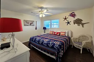 12929 John Reynolds Rd, Galveston, TX 77554 - Photo 21